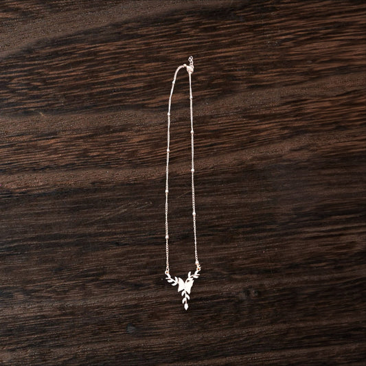 Elegant Leaf Pendant Necklace for Women